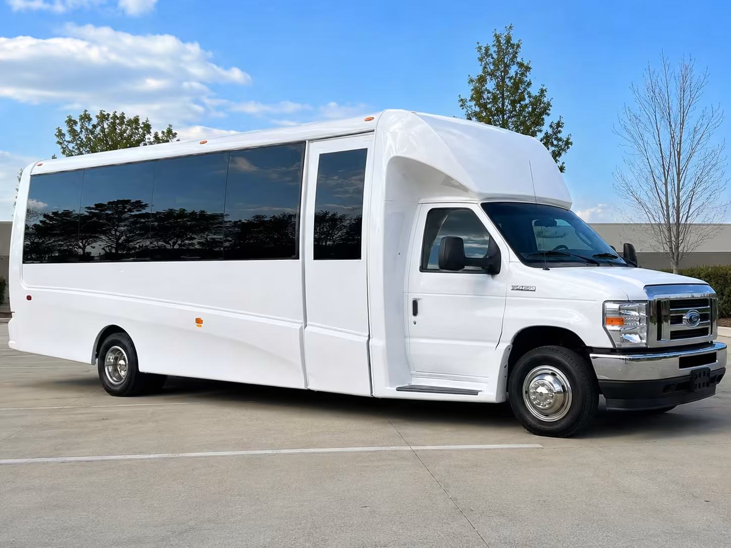 15 passenger minibus