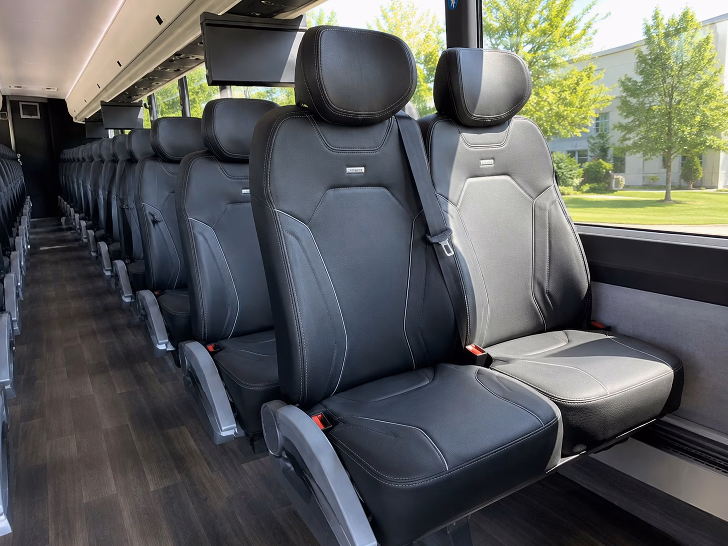 everett charter bus rentals for historic downtown wedding venues