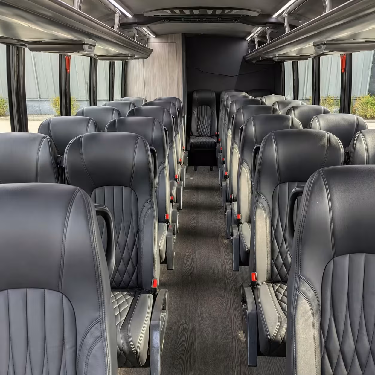 everett minibus rentals for winery concerts and outdoor festivals