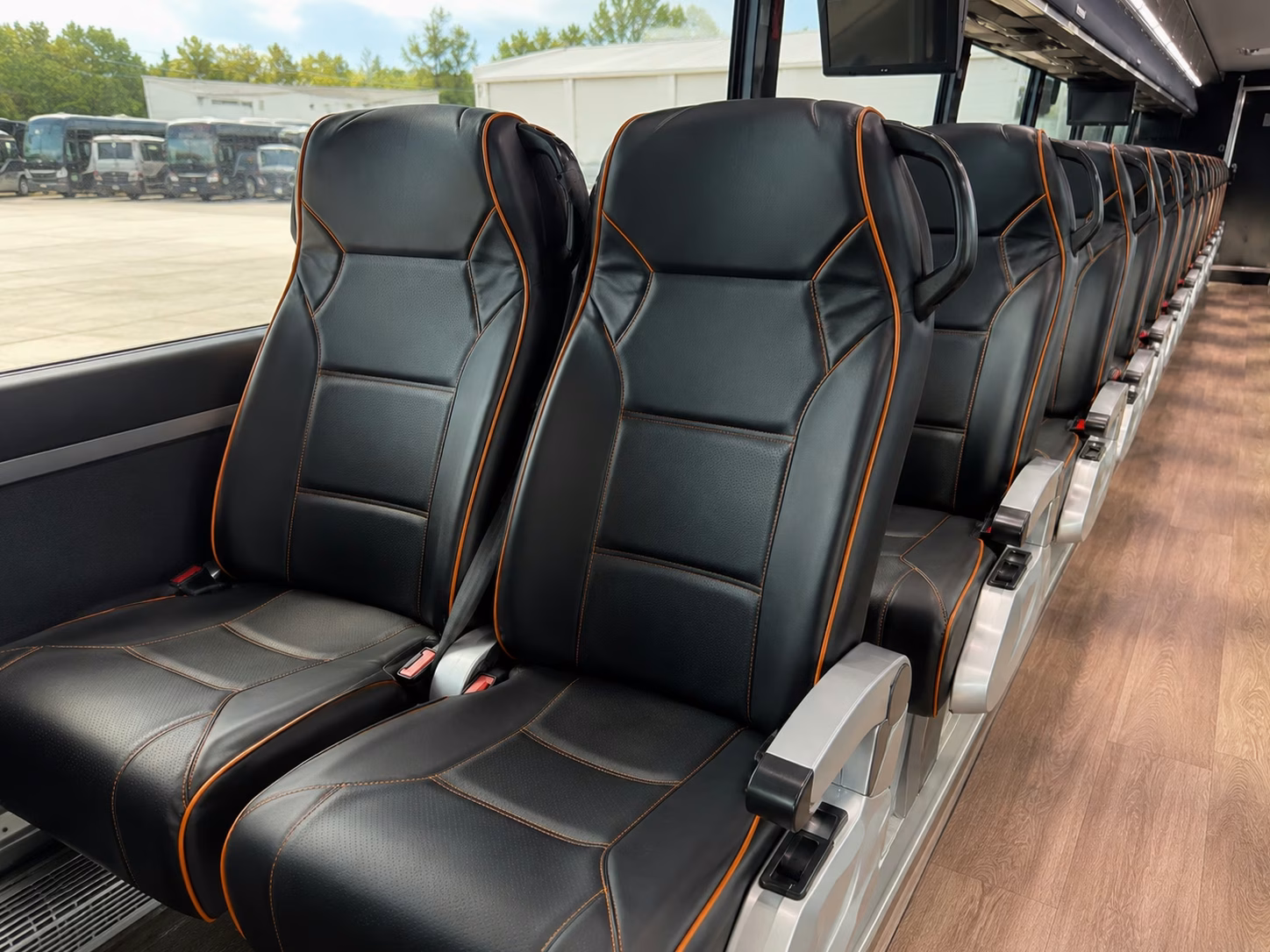everett silvertips minibus rentals at angel of the winds arena