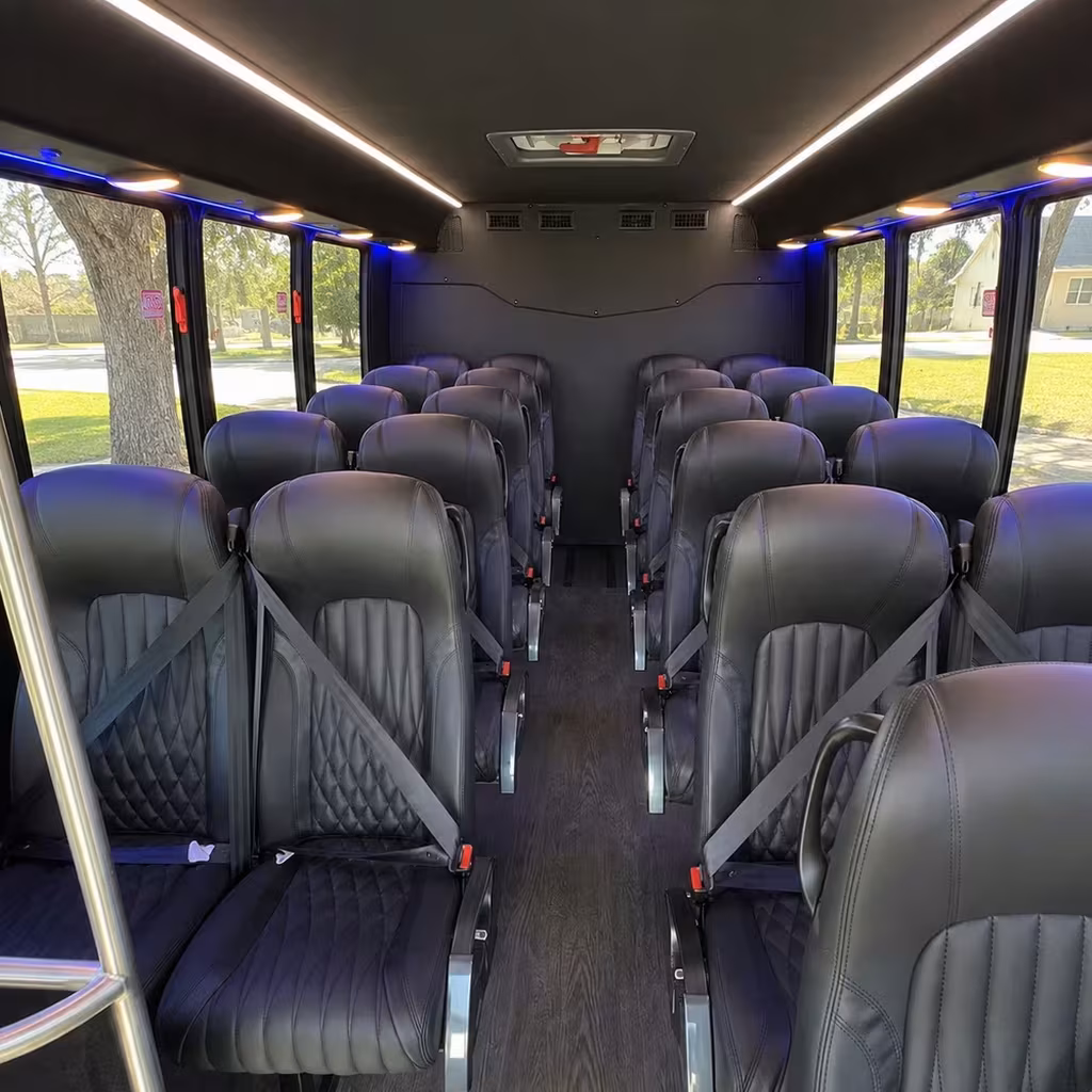 minibus rentals in everett for corporate retreats and team building