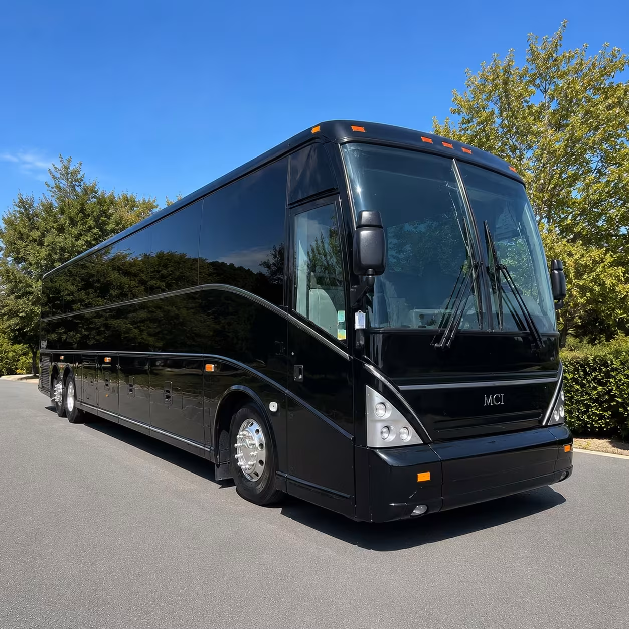sports team and fan charter bus rentals in everett