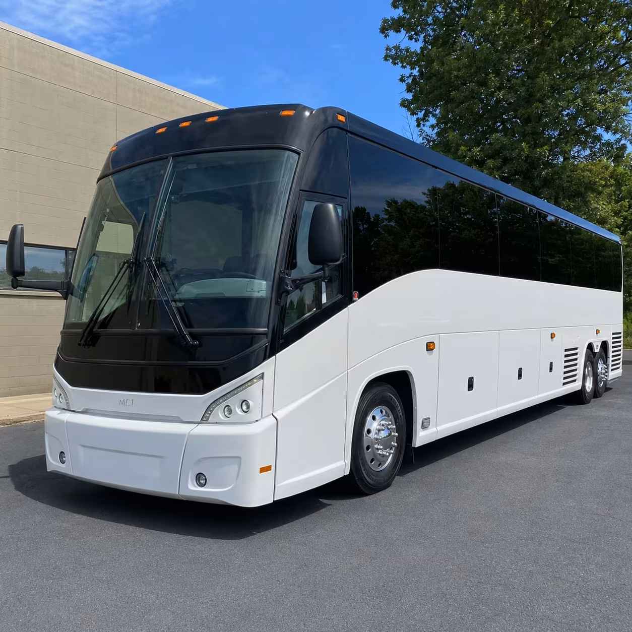 youth group minibus rentals in everett for camps and retreats