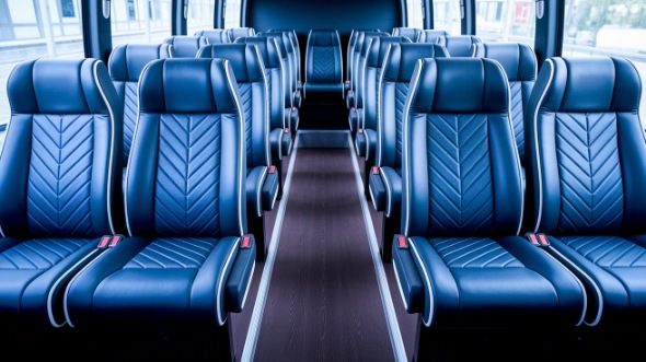 everett 28 passenger minibus rental